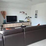 Duplex Met Zonnig Zuidterras Aan Haven En Zee