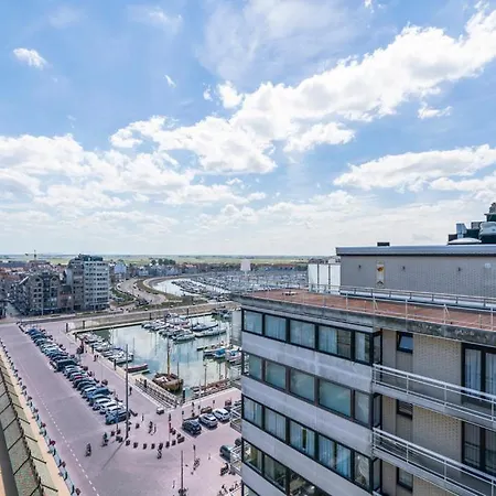 Apartment Duplex Met Zonnig Terras Aan Haven En Zee